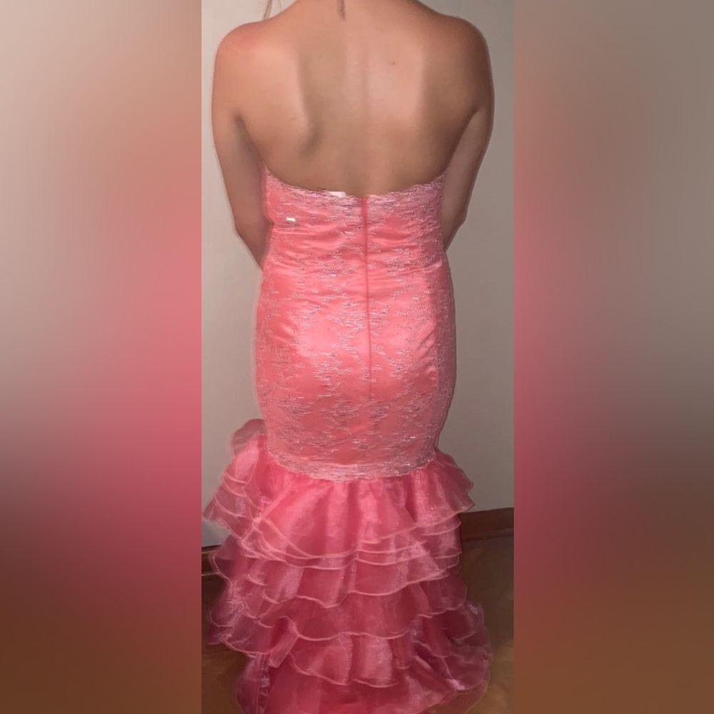 Elegant Pink Ruffled Gown - Picture 4 of 9